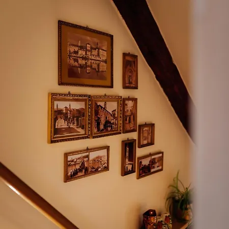 Old Town Stars With Free Parking 4*