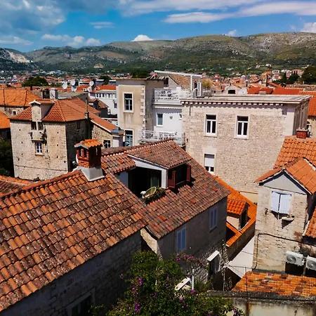 Guest house Old Town Stars With Free Parking 4*