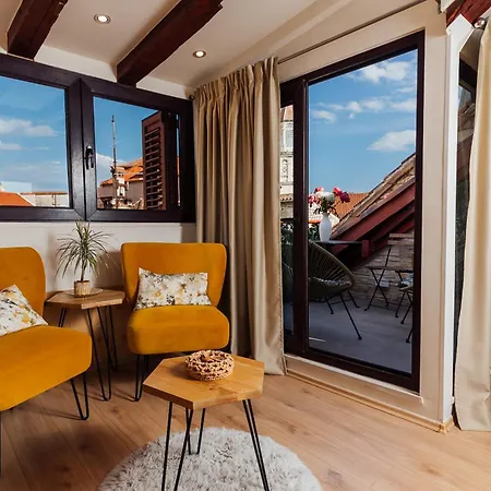 Old Town Stars With Free Parking Konukevi Trogir