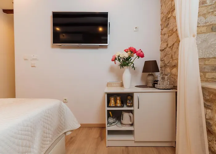 Old Town Stars With Free Parking Konukevi Trogir