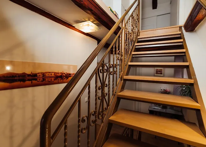 Old Town Stars With Free Parking