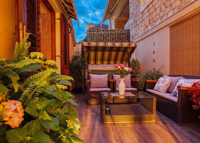 Konukevi Old Town Stars With Free Parking Trogir
