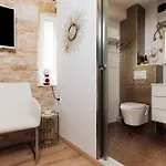 Old Town Stars With Free Parking Гостьовий будинок 4*