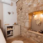 Old Town Stars With Free Parking 4* Трогір