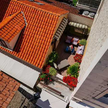 Old Town Stars With Free Parking Гостьовий будинок