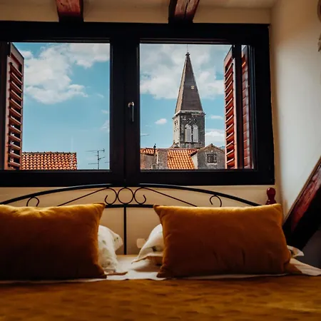 Old Town Stars With Free Parking 4* Трогір
