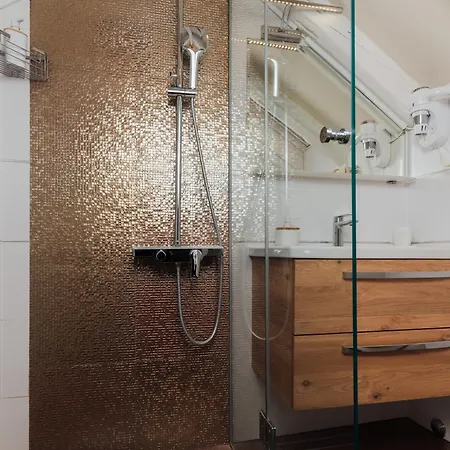 Old Town Stars With Free Parking 4* Трогір