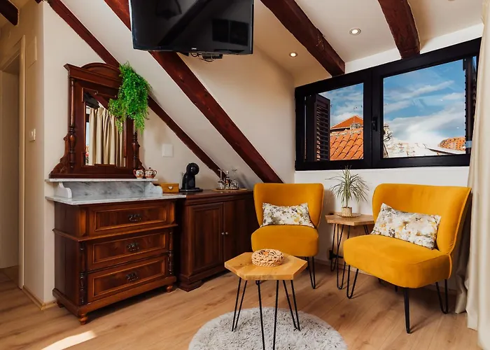 招待所 Old Town Stars With Free Parking 特罗吉尔