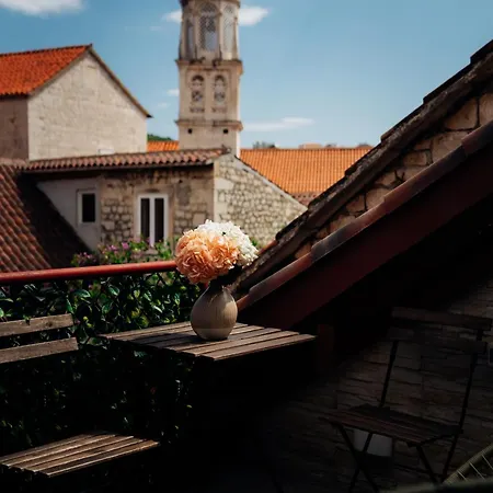 Guest house Old Town Stars With Free Parking 4*